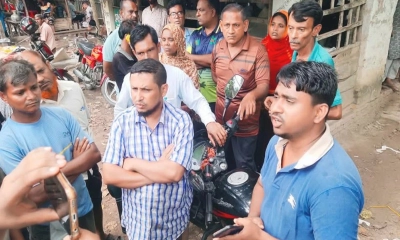 ২ কোটি টাকা নিয়ে উধাও এনজিও কর্মকর্তা আটক