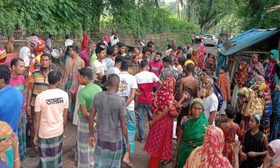 সদর উপজেলায় একটি পিকআপের চাপায় সুলতান আলী (৫৬) নামে এক ভ্যান চালকের মৃত্যু হয়েছে।  ছবি- সংগৃহীত