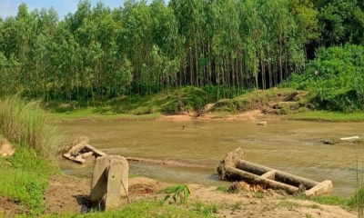 ‘সেতু হবে’ আশ্বাসে দিন কাটছে ১০ গ্রামের মানুষের