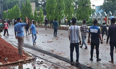 হবিগঞ্জে মাইকে ঘোষণা দিয়ে দুই পক্ষের সংঘর্ষ, আহত ৩০