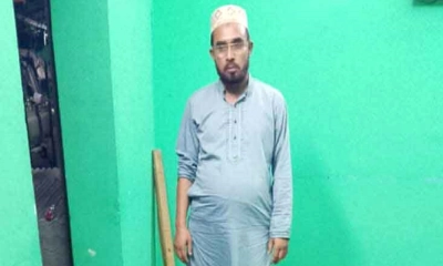 নাটোরে দেশীয় অস্ত্রসহ বিএনপি নেতা গ্রেপ্তার