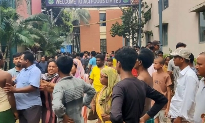 মানসিক প্রতিবন্ধীকে কুপিয়ে হত্যা, মরদেহে আগুন