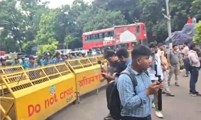 সচিবালয়ে মুখোমুখি পুলিশ ও এসএসসি ফেল করা শিক্ষার্থীরা