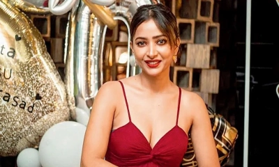 হোটেলে হাতে-নাতে ধরা পড়া সেই অভিনেত্রী এখন জনপ্রিয়