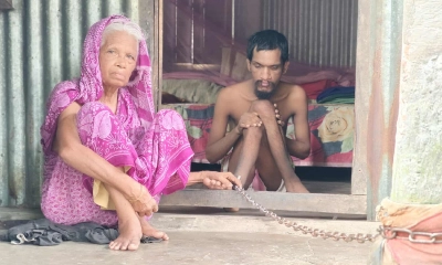 ৩০ বছর ধরে সন্তান শিকল বন্দি, ভিক্ষা করে খাওয়াচ্ছেন মা