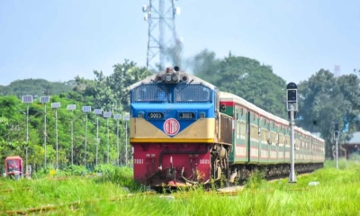 উত্তরবঙ্গের সব ট্রেনের শিডিউল বিপর্যয়, ভোগান্তিতে যাত্রীরা