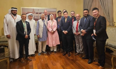 দোহায় শীর্ষস্থানীয় বিনিয়োগকারীদের সঙ্গে প্রধান উপদেষ্টার বৈঠক