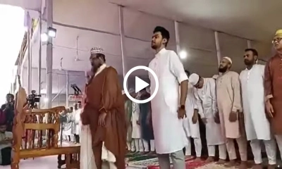 ঈদের জামাতে উপদেষ্টা আসিফের আলাদা কাতারে দাঁড়ানোর কারণ কী?