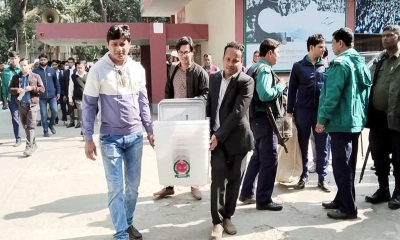 ‘বিতর্কিত’ তিন নির্বাচনে দায়িত্ব পালনকারীদের তথ্য চায় ইসি