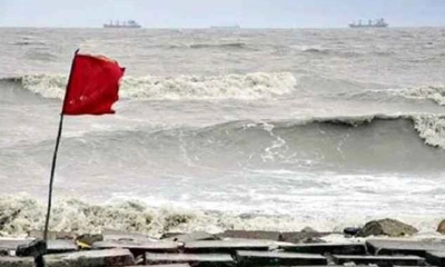 বজ্রসহ ঝড়ের শঙ্কা,  ৪ নদীবন্দরে সতর্কতা