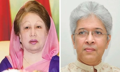 বিএনপি চেয়ারপারসন বেগম খালেদা জিয়া ও  গণপূর্ত উপদেষ্টা আদিলুর রহমান খান। ছবি: সংগৃহীত