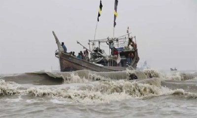 ট্রলারডুবির চার দিন পর উদ্ধার ৯, নিখোঁজ ৩
