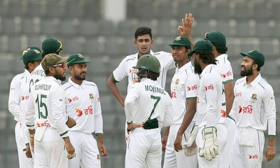 নাহিদের গতিতে প্রথম সেশন বাংলাদেশের