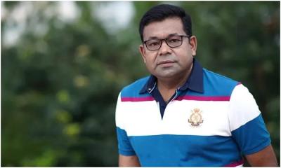 অভিমান ভুলে রাজনীতিতে ফিরছেন মনির খান