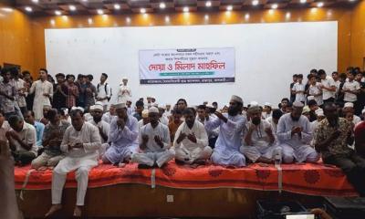 রাজাপুরে কোটা আন্দোলনে শহীদদের স্বরণে দোয়া