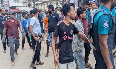 চট্টগ্রামে সুন্নীদের সঙ্গে পুলিশের ব্যাপক সংঘর্ষ