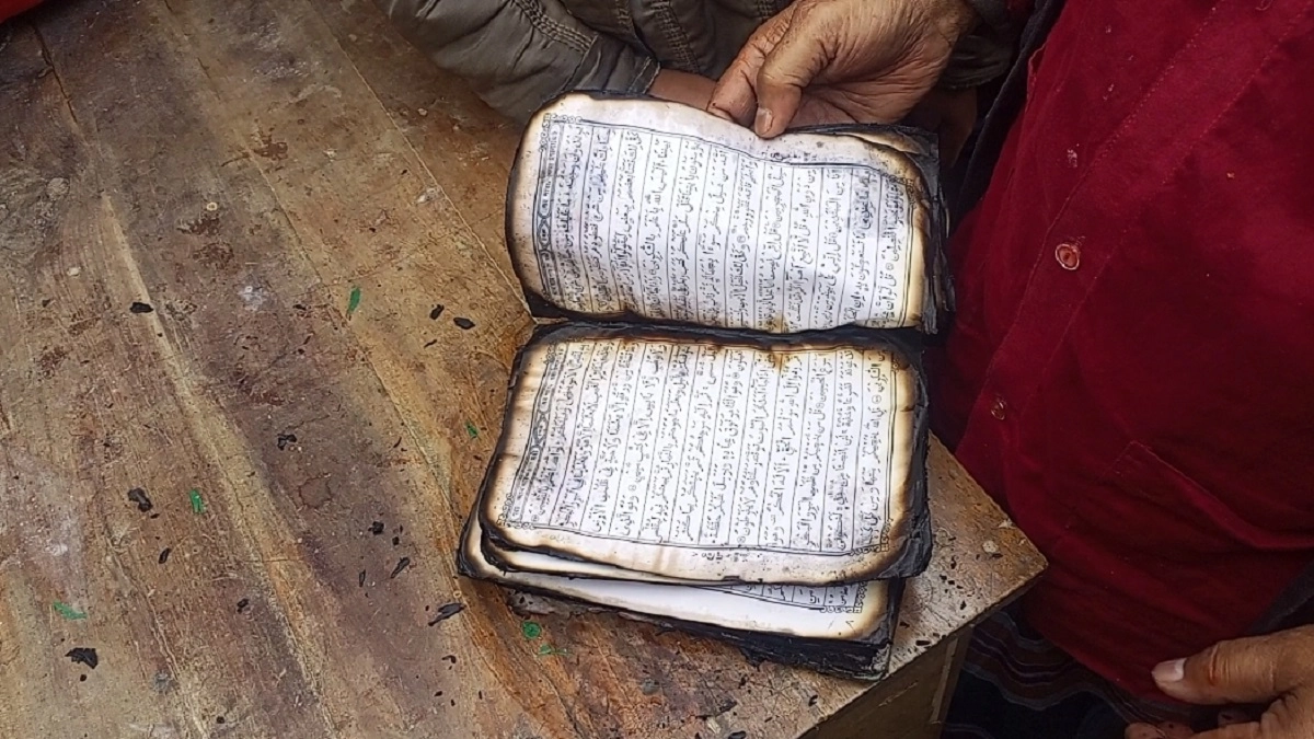 সরিষাবাড়ীতে আগুনে সবকিছু পুড়ে ছাই, অক্ষত কোরআন