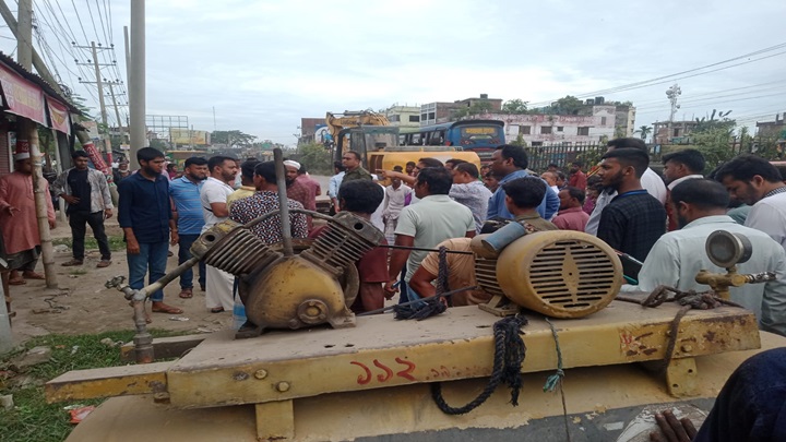 ত্রিশালে শতাধিক অবৈধ স্থাপনা উচ্ছেদ