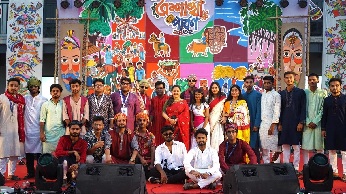 বর্ণাঢ্য আয়োজনে উত্তরা ইউনিভার্সিটিতে বৈশাখী পার্বণ উদযাপন