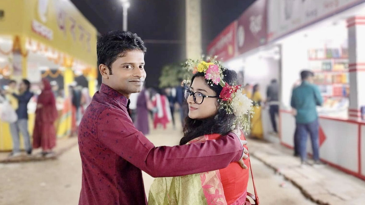 আজ দিন কাটুক ভালোবাসায়
