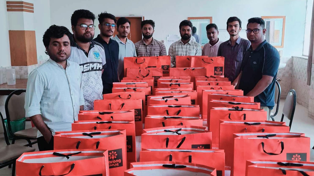 বাকৃবিতে অসচ্ছল শিক্ষার্থীদের জন্য ছাত্রদলের ঈদ উপহার