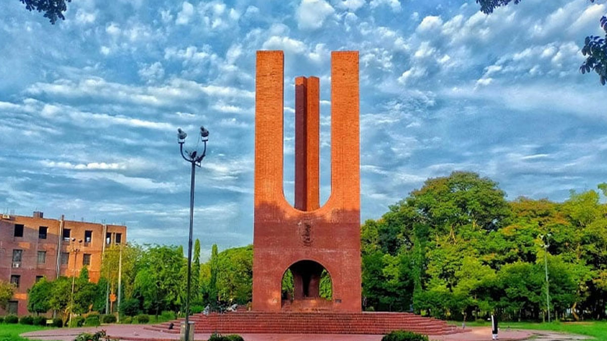 জাবিতে শিক্ষার্থীদের নিরাপত্তার জন্য কন্ট্রোল রুম চালু