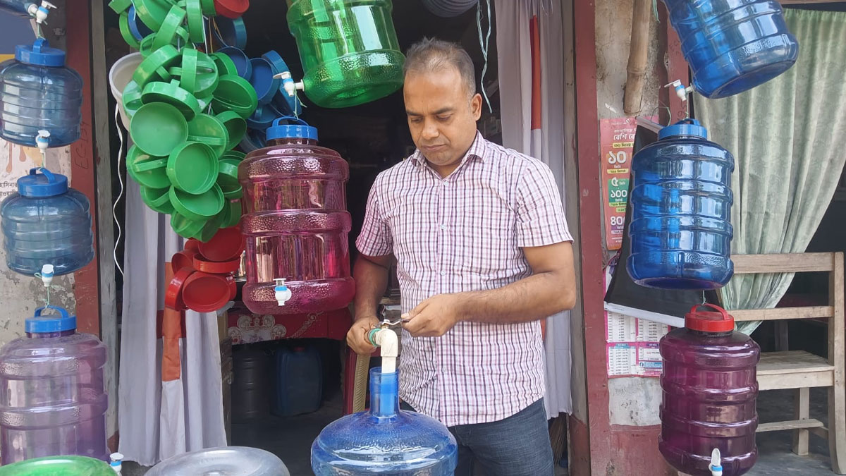 সাতক্ষীরায় খাওয়ার পানি সংকটে ২২ লাখ মানুষ