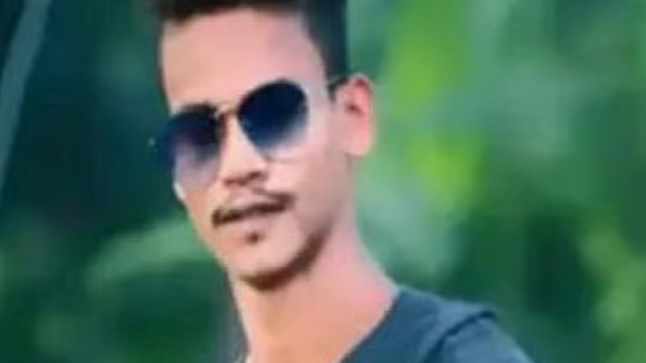 ‘আন্দোলনে পুলিশের গুলিতে মরল, এখনো ওর লাশটা পাইনি’