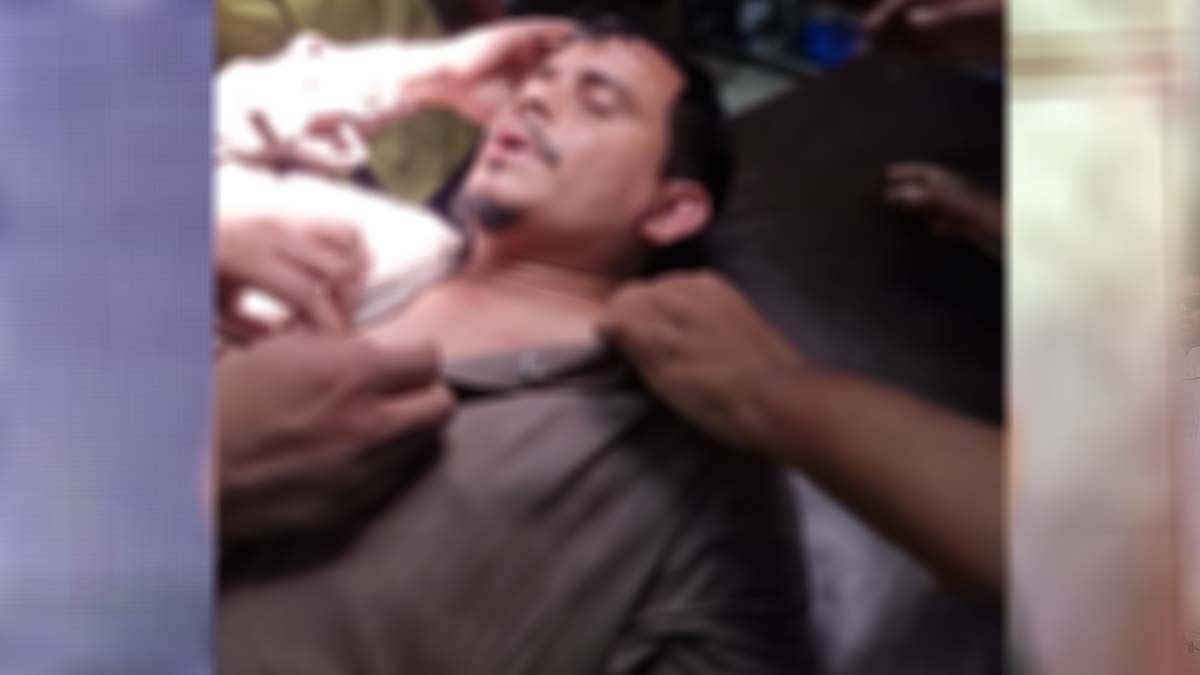 রাজধানীর মোহাম্মদপুরে এনসিপির নেতারা হামলার শিকার হন। ছবি- রূপালী বাংলাদেশ