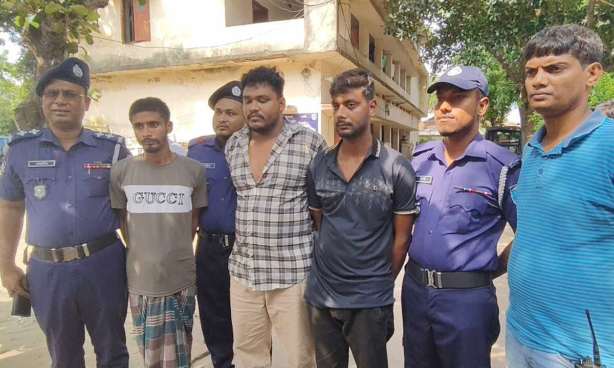গ্রেপ্তারকৃতরা। ছবি- সংগৃহীত