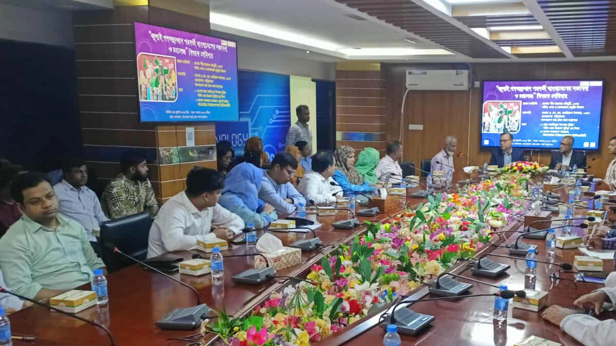 আগারগাঁওস্থ আইসিটি টাওয়ারে হাইটেক পার্ক কর্তৃপক্ষের সভাকক্ষে সেমিনার আয়োজিত হয়। ছবি- রূপালী বাংলাদেশ