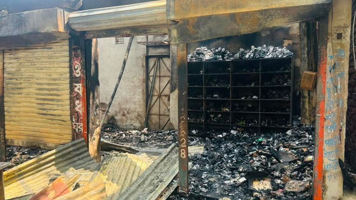 ব্রাহ্মণবাড়িয়ায় ঈদের দিনে আগুনে পুড়ল ৬ দোকান