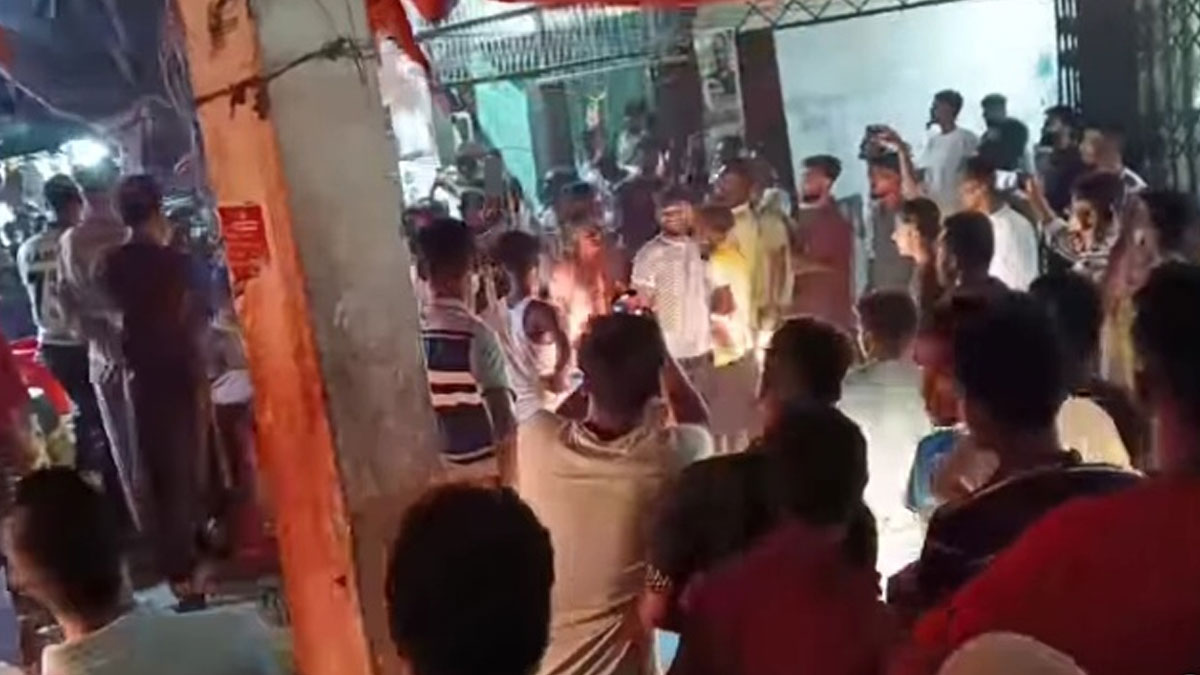 সম্প্রচারে বিঘ্ন ঘটায় সিনেমা হল ভাঙচুর-অগ্নিসংযোগ