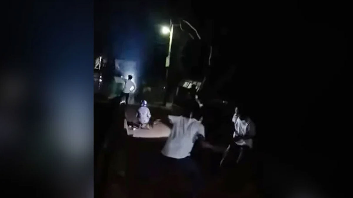 মাইকে ঘোষণা দিয়ে দুই গ্রুপের সংঘর্ষ, আহত ৫০