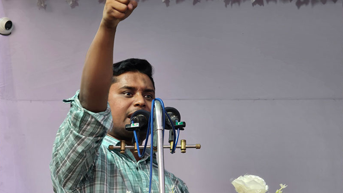 ছাত্ররা ঘরে ফিরে যায়নি, জুলাই শেষ হয়নি: হাসনাত আব্দুল্লাহ