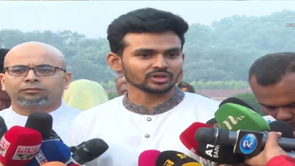 একাত্তর না চব্বিশ বড় প্রশ্নে চটলেন আসিফ