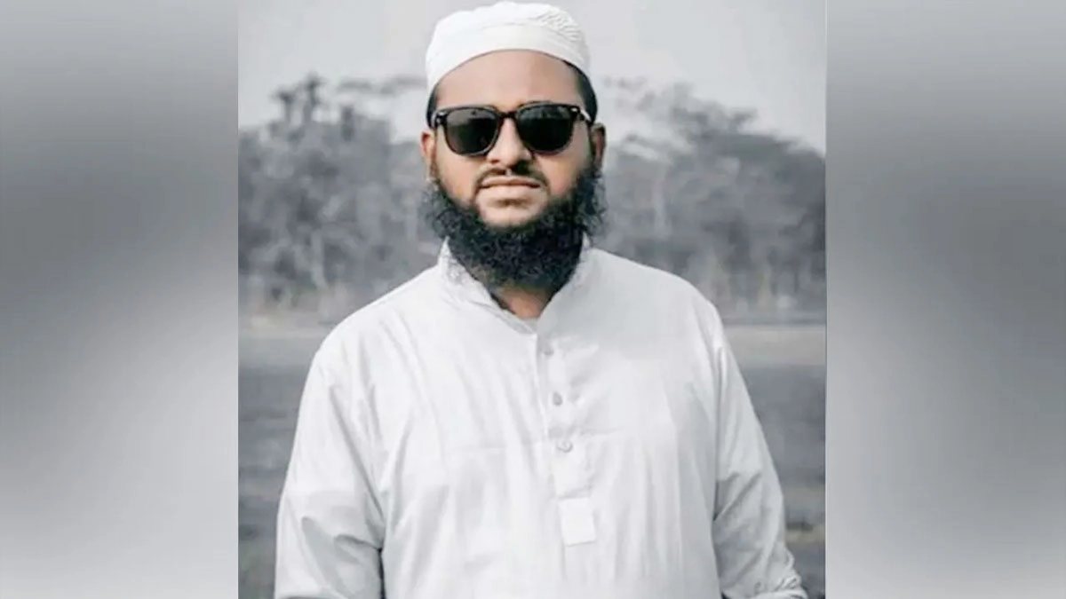 জামিনে বেরিয়ে বিএনপি নেতাকর্মীদের কোপালেন যুবলীগ নেতা