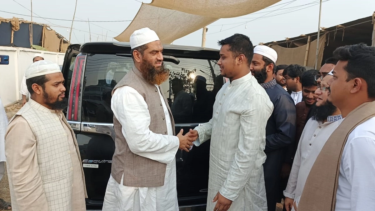ইজতেমা ময়দানে হাসনাত আবদুল্লাহ ও মামুনুল হক