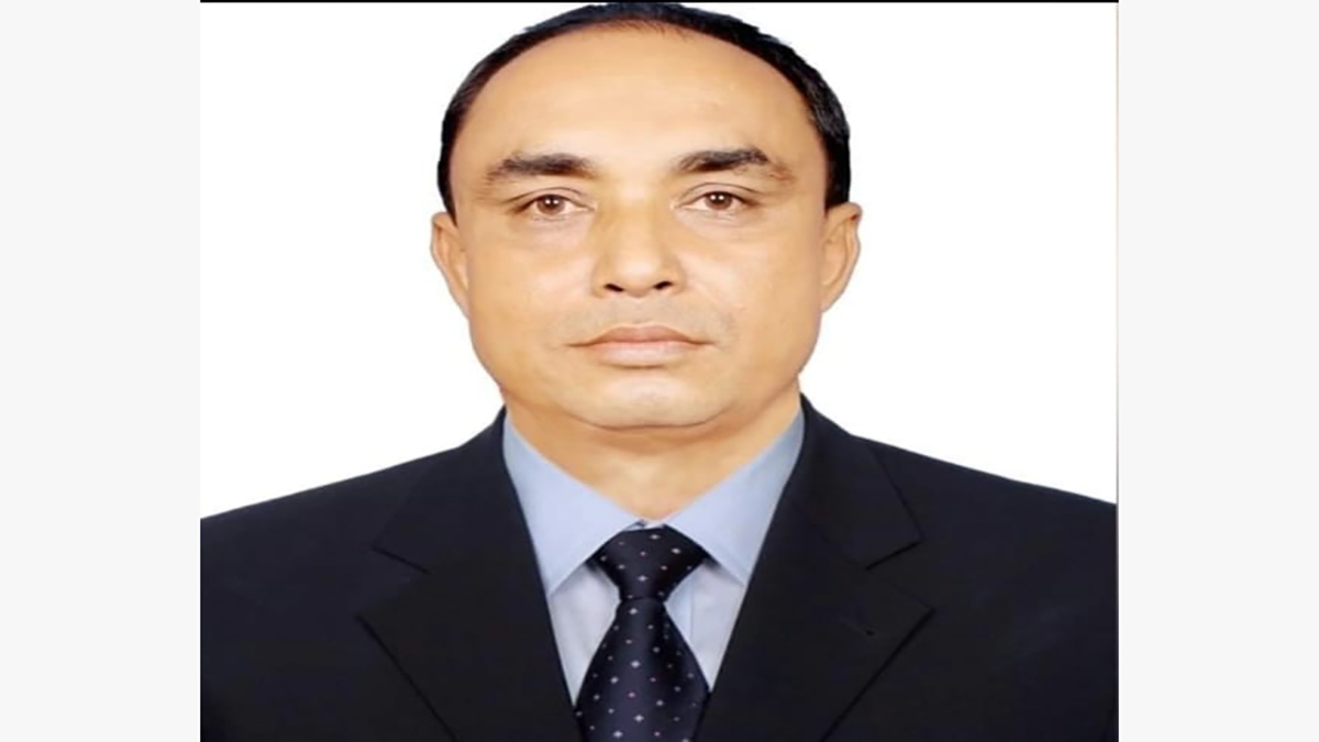 পুলিশের খাতায় পলাতক চেয়ারম্যান, অফিস করছেন বহাল তবিয়তে