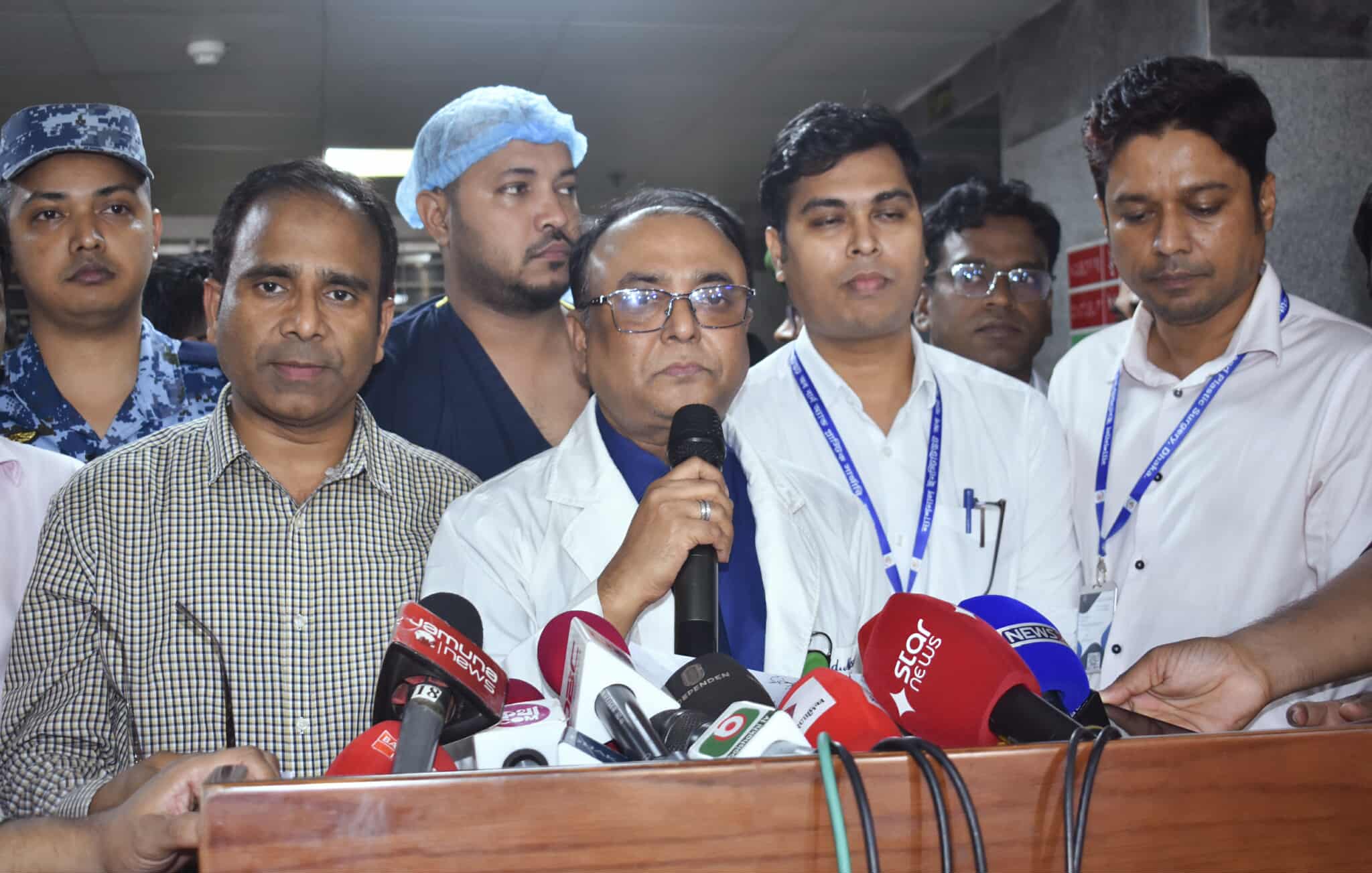 সংবাদ সম্মেলনে কথা বলছেন বার্নের ভারপ্রাপ্ত পরিচালক অধ্যাপক ডা. নাসির উদ্দিন। ছবি- রূপালী বাংলাদেশ