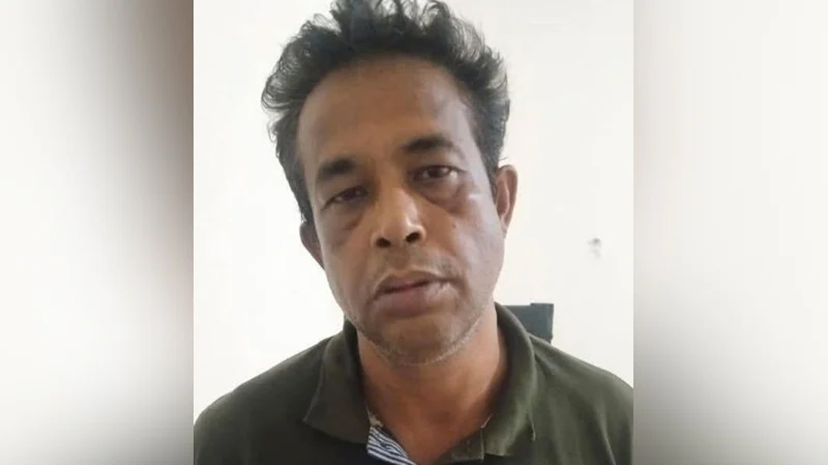 ফেসবুকে রক্তমাখা ছুরি দেখিয়ে ড. ইউনূসকে হত্যার হুমকি