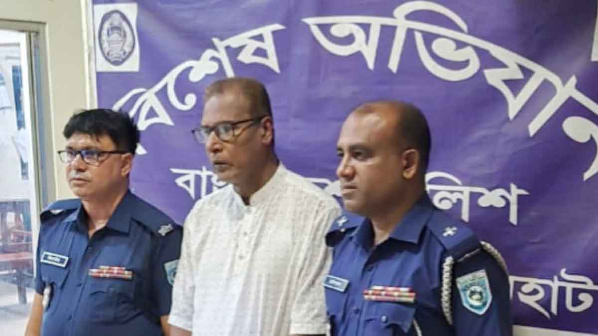 গ্রেপ্তার আওয়ামী লীগ নেতা ও ইউপি চেয়ারম্যান হাসেম তালুকদার। ছবি- রূপালী বাংলাদেশ