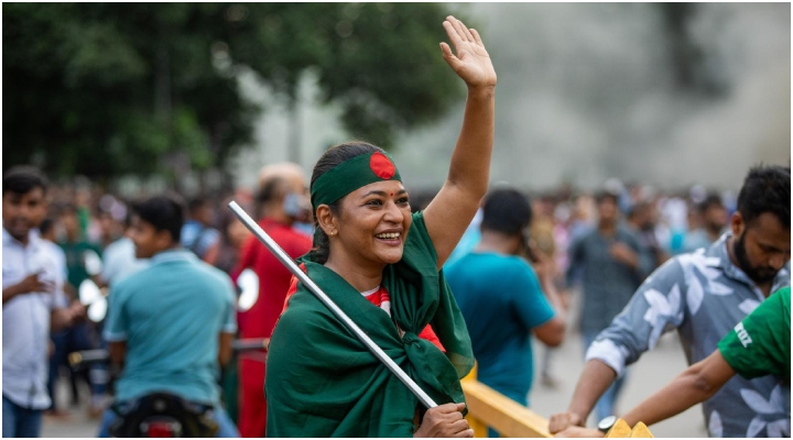 নারীদের রাস্তায় নামার আহ্বান বাঁধনের