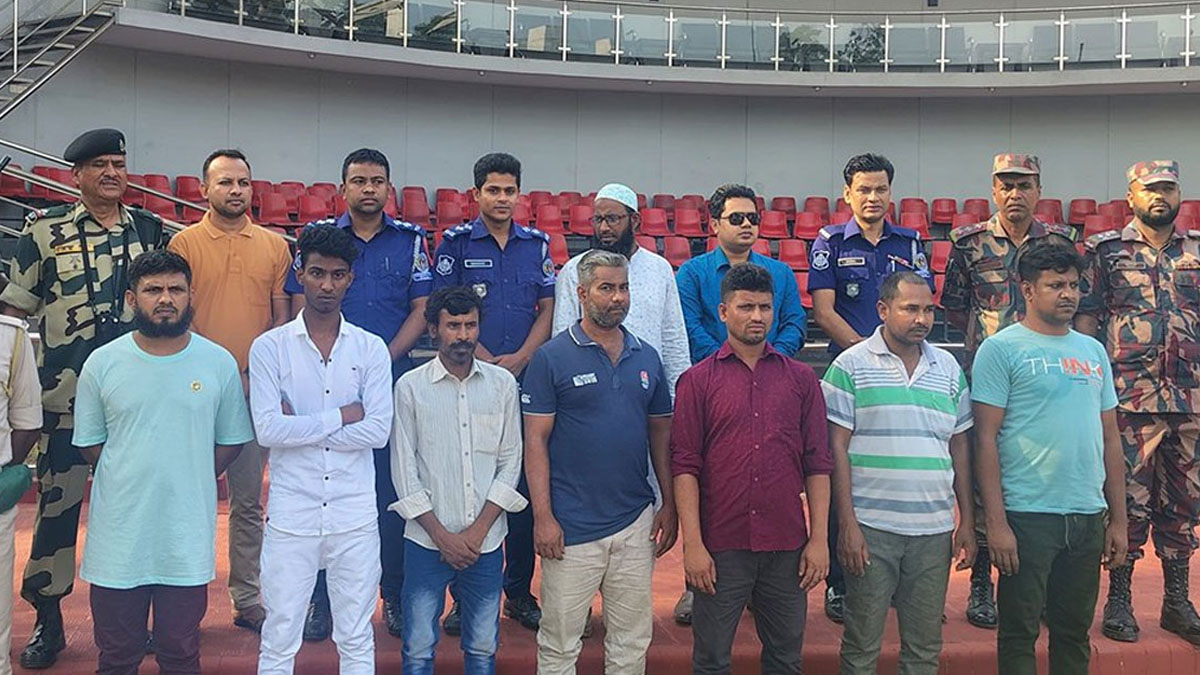 ভারতে সাজা শেষে দেশে ফিরল ৭ যুবক