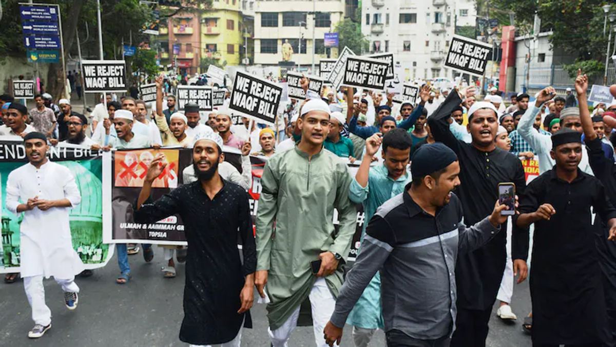 বিতর্কিত ওয়াকফ বিলের বিরুদ্ধে আন্দোলনে ভারতীয় মুসলিমরা