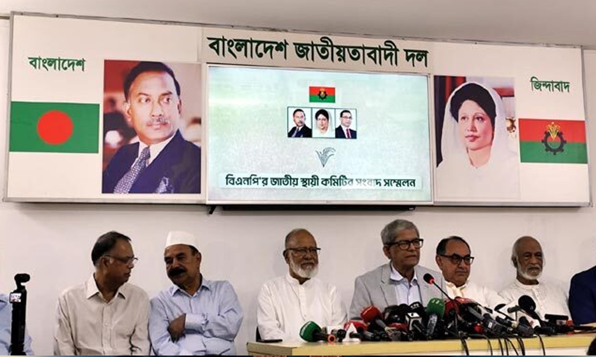 গুলশানে সংবাদ সম্মেলনে বক্তব্য দিচ্ছেন বিএনপি মহাসচিব মির্জা ফখরুল ইসলাম আলমগীর। ছবি- সংগৃহীত