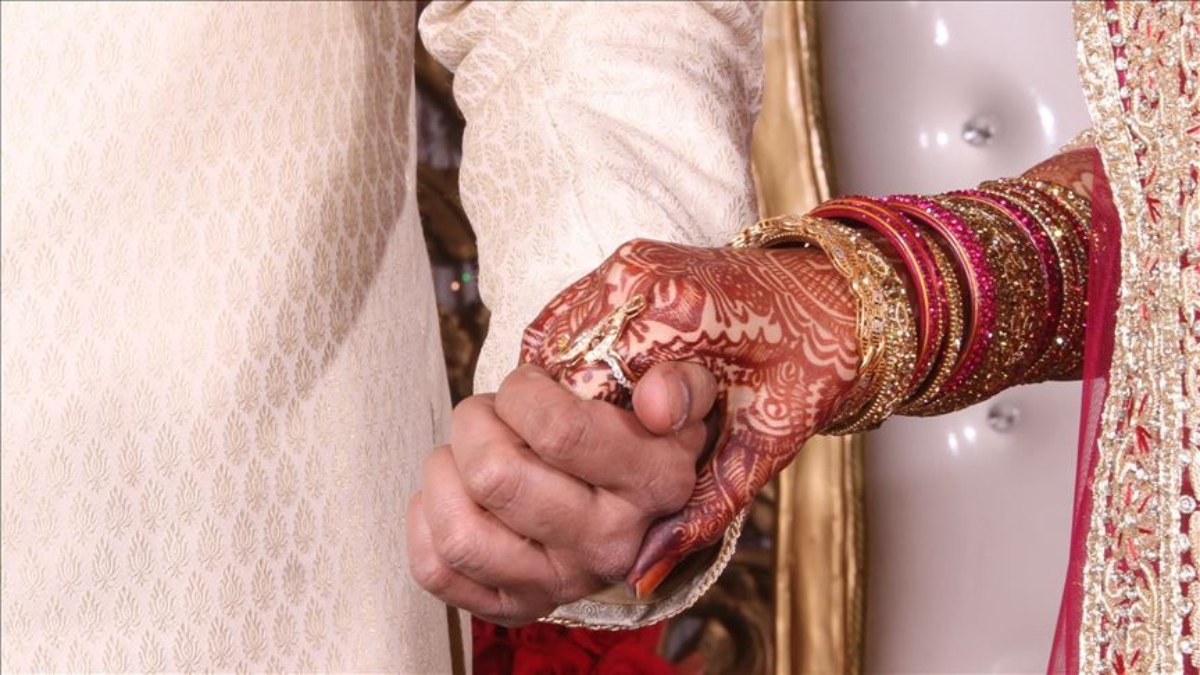 বাংলাদেশি নারী বিয়ে প্রসঙ্গে নিজ দেশের নাগরিকদের প্রতি সতর্কবার্তা জারি করেছে ঢাকার চীনা দূতাবাস ।   ছবি: সংগৃহীত