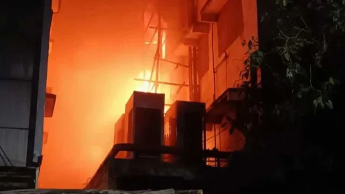 কলকাতার হোটেলে আগুন, নিহত ১৪