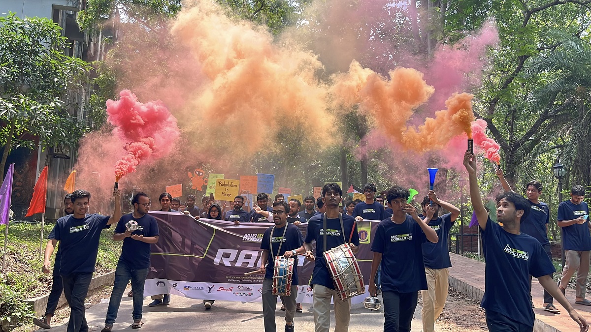রোবটিক্সের ছোঁয়ায় চুয়েটে প্রযুক্তির উৎসব 