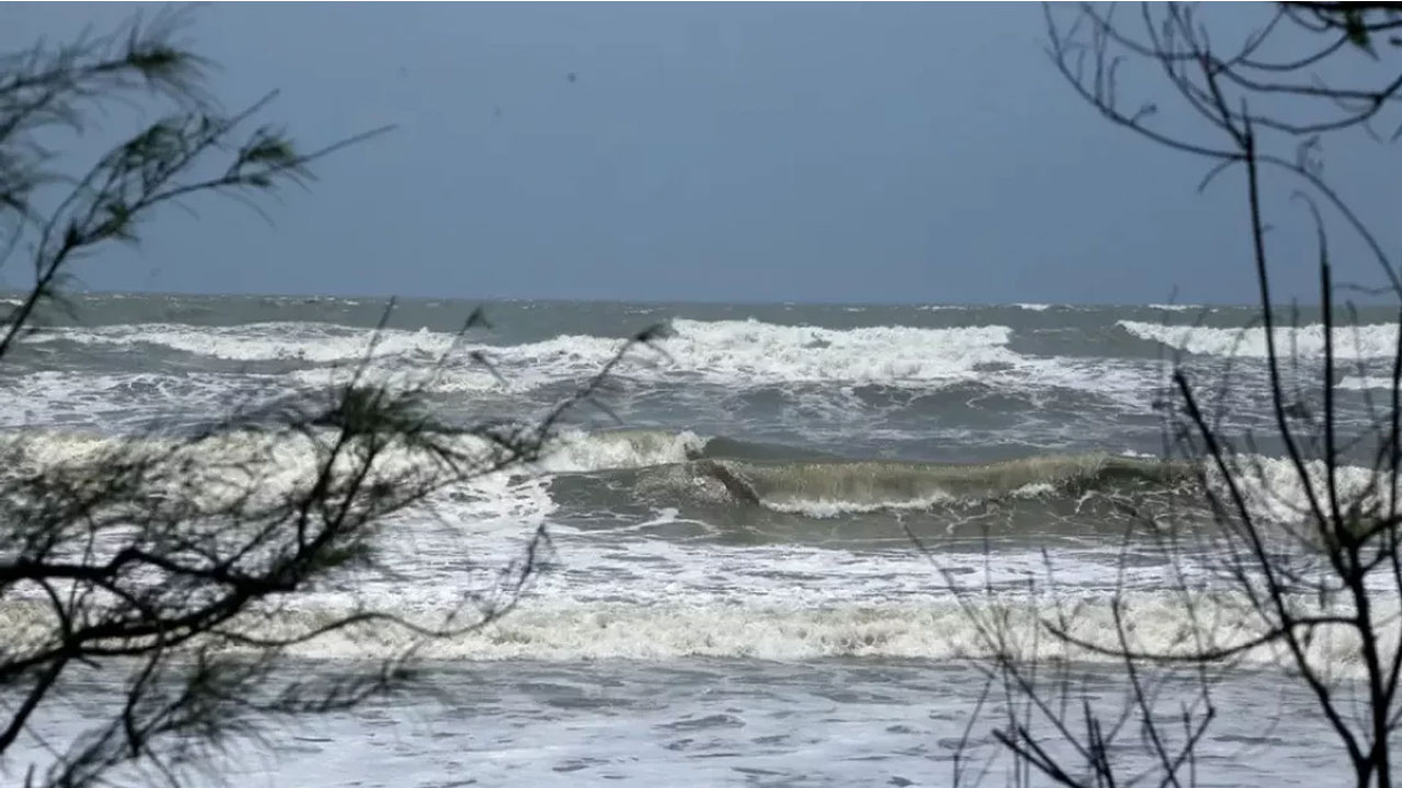 আগামী ২৪ ঘণ্টার মধ্যে সাগরে লঘুচাপ সৃষ্টি হতে পারে বলে জানিয়েছে আবহাওয়া অধিদপ্তর। ছবি- সংগৃহীত